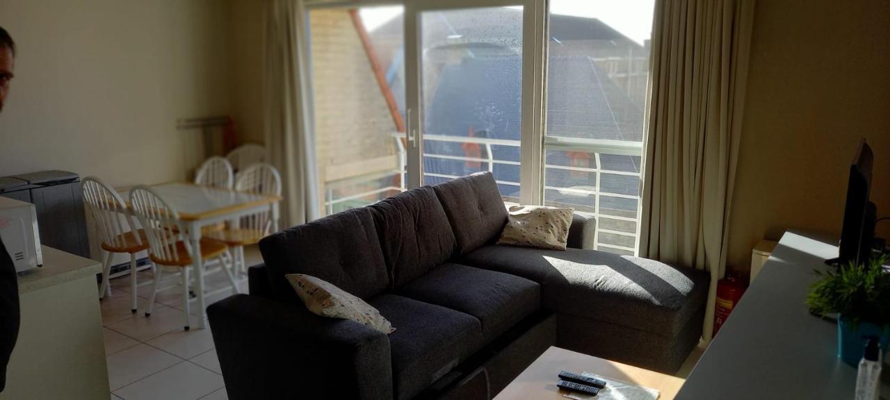 Appartement vlakbij zee en duinen Bredene Buitenkant foto